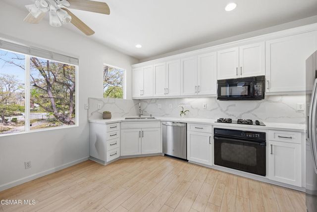 173 Harpstone Lane 158, Simi Valley, CA 93065