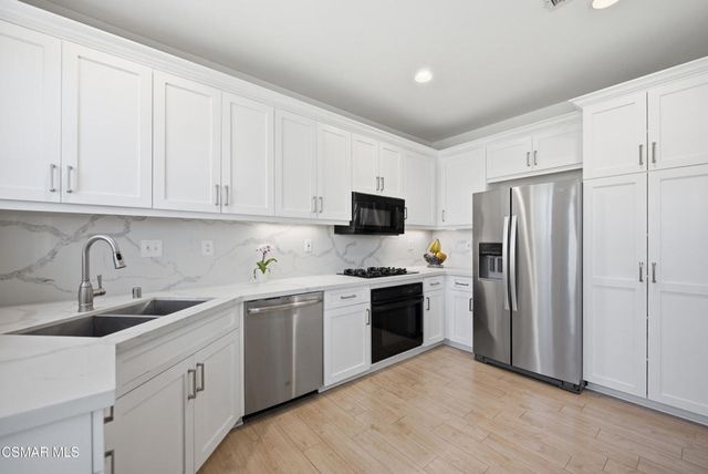 173 Harpstone Lane 158, Simi Valley, CA 93065