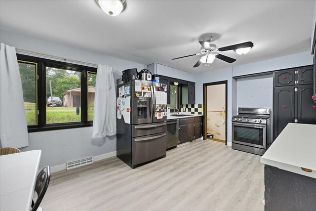 3 DELONG Avenue, Council Bluffs, IA 51503