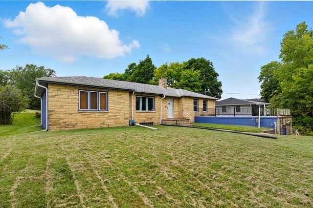 3 DELONG Avenue, Council Bluffs, IA 51503