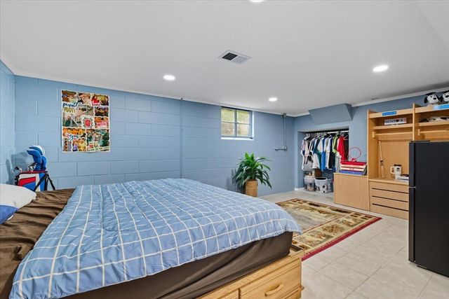 3 DELONG Avenue, Council Bluffs, IA 51503