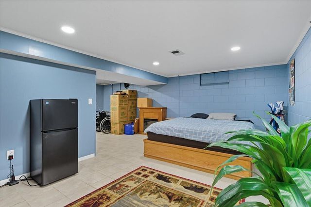 3 DELONG Avenue, Council Bluffs, IA 51503