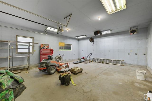 3 DELONG Avenue, Council Bluffs, IA 51503