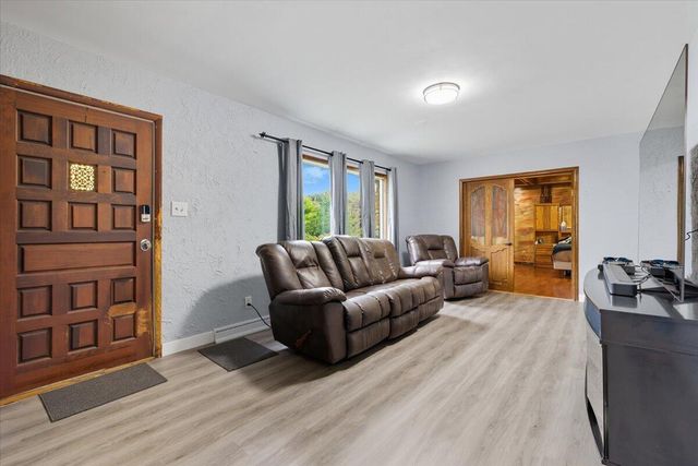 3 DELONG Avenue, Council Bluffs, IA 51503