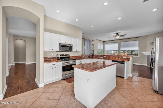 435 La Costa Circle, Dayton, NV 89403