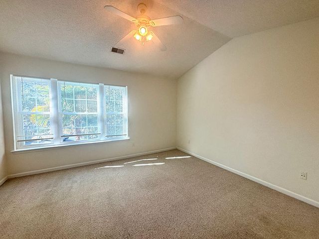 8146 Shadow Oak Drive, North Charleston, SC 29406