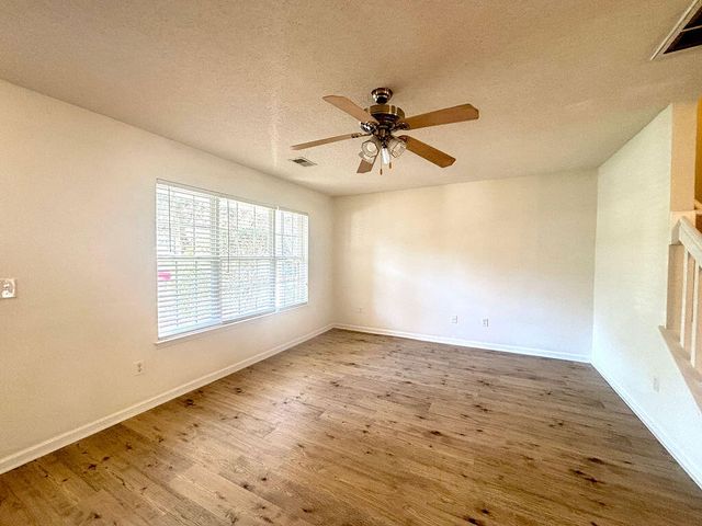 8146 Shadow Oak Drive, North Charleston, SC 29406