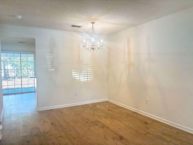 8146 Shadow Oak Drive, North Charleston, SC 29406