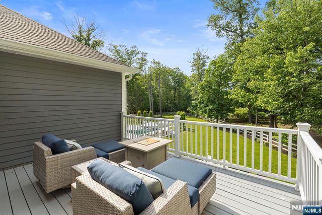 49 North Avenue, Montvale, NJ 07645