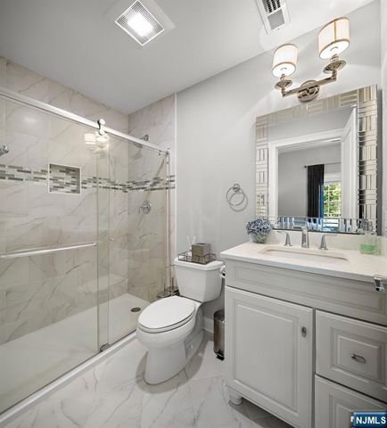 49 North Avenue, Montvale, NJ 07645