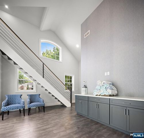 49 North Avenue, Montvale, NJ 07645