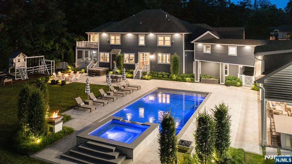 49 North Avenue, Montvale, NJ 07645