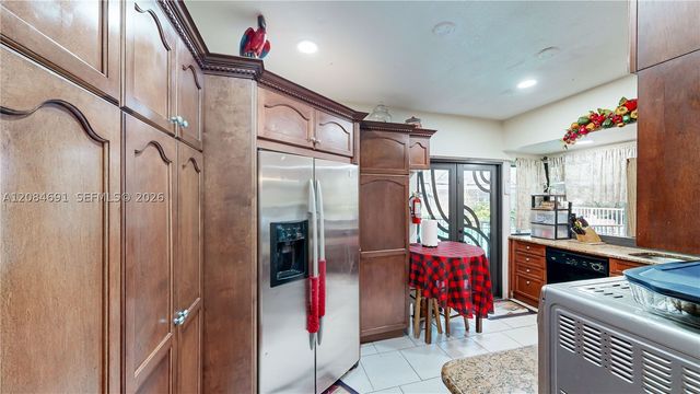 10900 SW 177th Ter, Miami, FL 33157