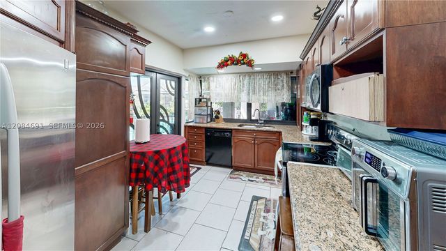10900 SW 177th Ter, Miami, FL 33157