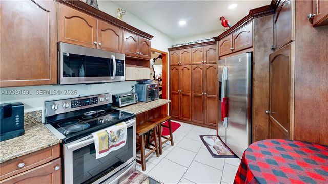 10900 SW 177th Ter, Miami, FL 33157