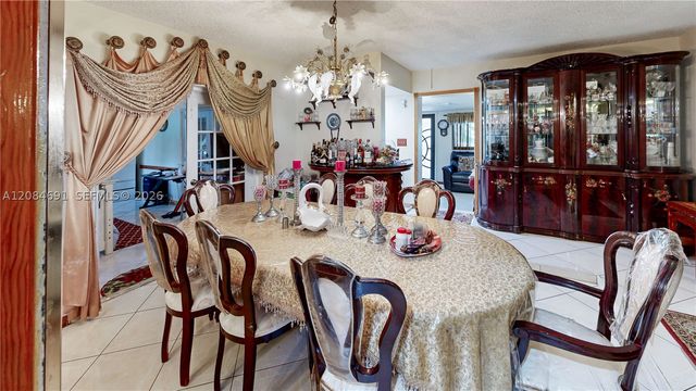 10900 SW 177th Ter, Miami, FL 33157