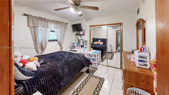 10900 SW 177th Ter, Miami, FL 33157