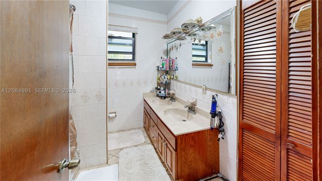 10900 SW 177th Ter, Miami, FL 33157