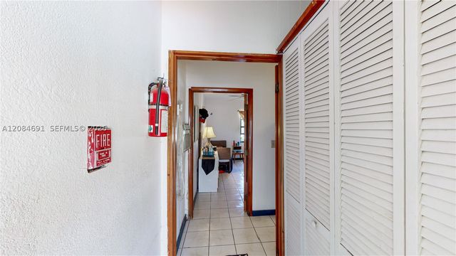 10900 SW 177th Ter, Miami, FL 33157