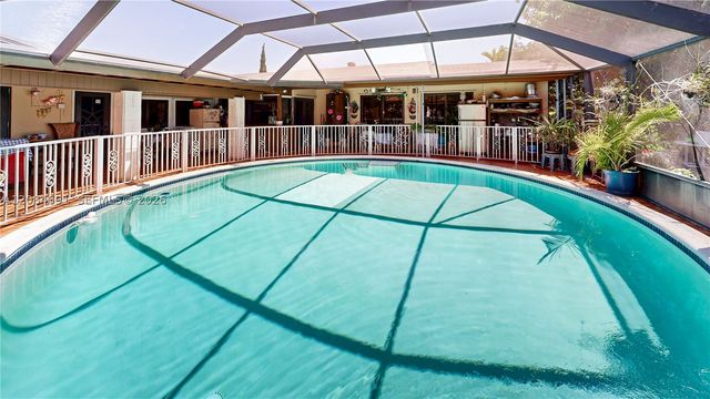 10900 SW 177th Ter, Miami, FL 33157