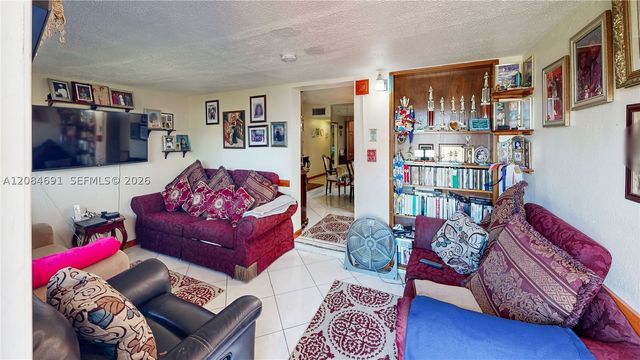 10900 SW 177th Ter, Miami, FL 33157
