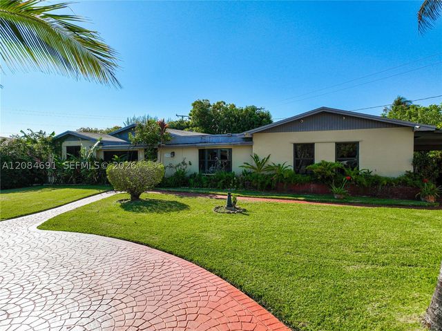 10900 SW 177th Ter, Miami, FL 33157