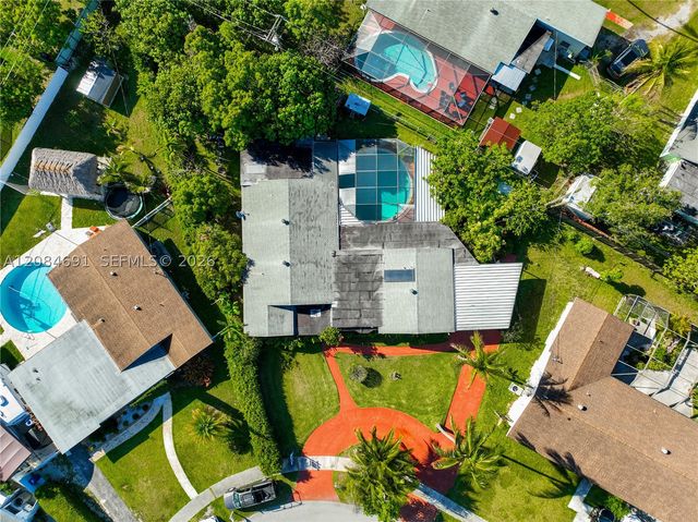 10900 SW 177th Ter, Miami, FL 33157