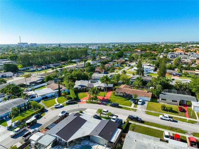 10900 SW 177th Ter, Miami, FL 33157