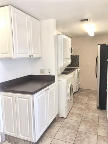 2016 Main Street 2111, Houston, TX 77002