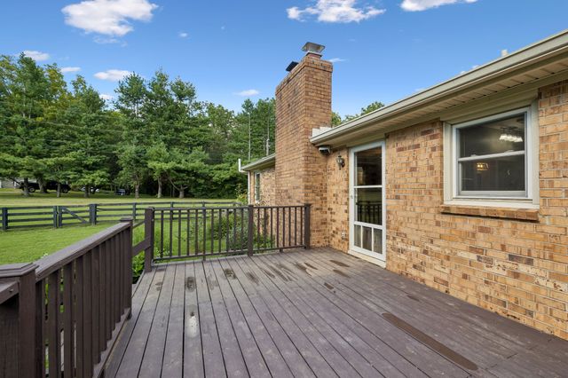 2751 Standing Oak Dr, Thompsons Station, TN 37179