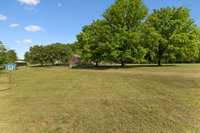 2751 Standing Oak Dr, Thompsons Station, TN 37179
