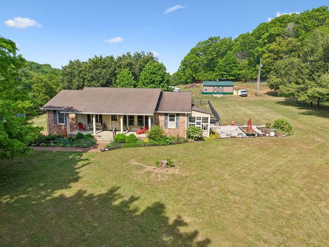 2751 Standing Oak Dr, Thompsons Station, TN 37179