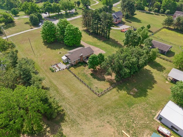 2751 Standing Oak Dr, Thompsons Station, TN 37179