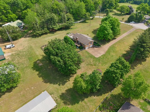 2751 Standing Oak Dr, Thompsons Station, TN 37179