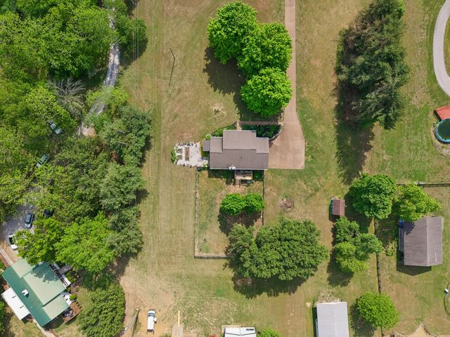 2751 Standing Oak Dr, Thompsons Station, TN 37179