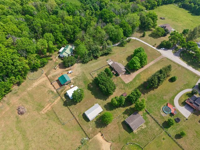 2751 Standing Oak Dr, Thompsons Station, TN 37179