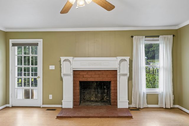 2751 Standing Oak Dr, Thompsons Station, TN 37179