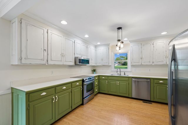2751 Standing Oak Dr, Thompsons Station, TN 37179
