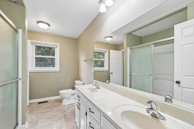 2751 Standing Oak Dr, Thompsons Station, TN 37179