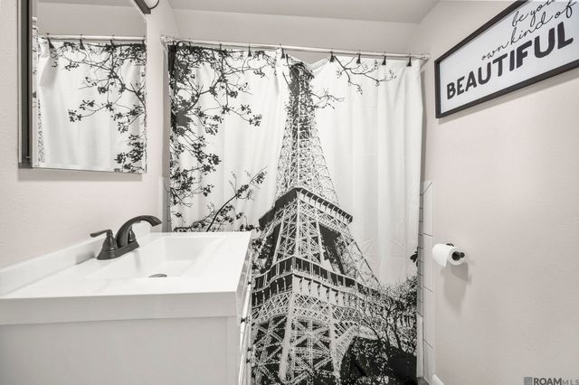 45340 Gold Place Rd, St Amant, LA 70774