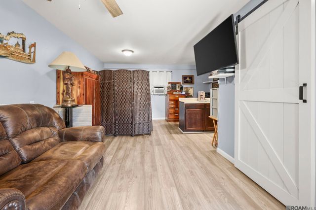 45340 Gold Place Rd, St Amant, LA 70774