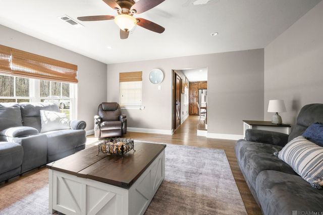 45340 Gold Place Rd, St Amant, LA 70774