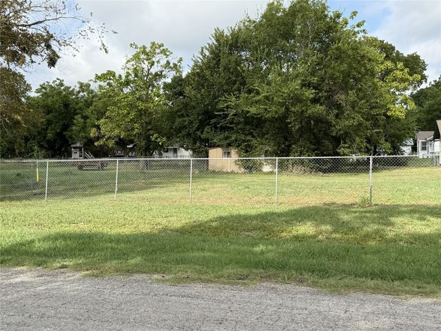 0000 SE 4th Street, Kerens, TX 75144