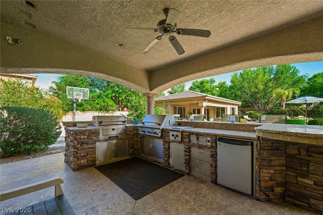 7105 Via Locanda Avenue, Las Vegas, NV 89131