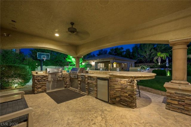 7105 Via Locanda Avenue, Las Vegas, NV 89131