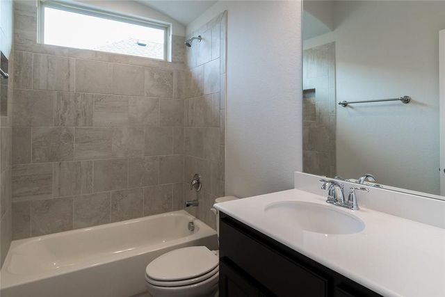 4004 Knollbrook Lane, Fort Worth, TX 76137