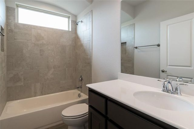4004 Knollbrook Lane, Fort Worth, TX 76137