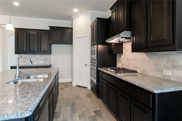 4004 Knollbrook Lane, Fort Worth, TX 76137