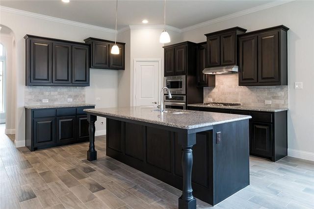 4004 Knollbrook Lane, Fort Worth, TX 76137