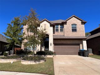 4004 Knollbrook Lane, Fort Worth, TX 76137